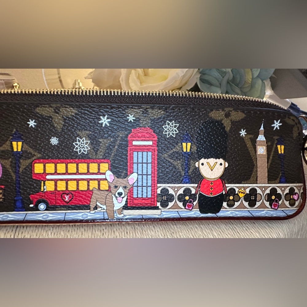 🇬🇧❤️Louis Vuitton London Elizabeth Pouch🇬🇧❤️ - Picture 5 of 16